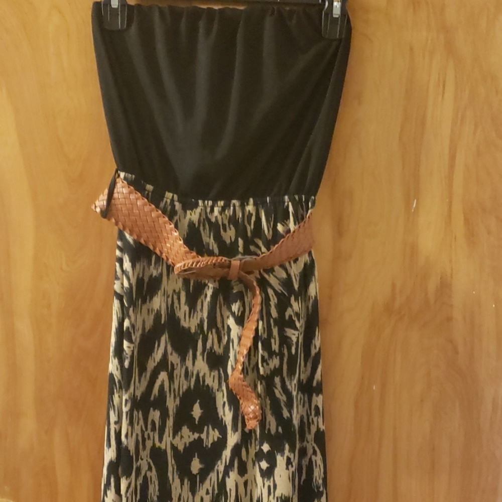 Dress - Picture 2 of 2